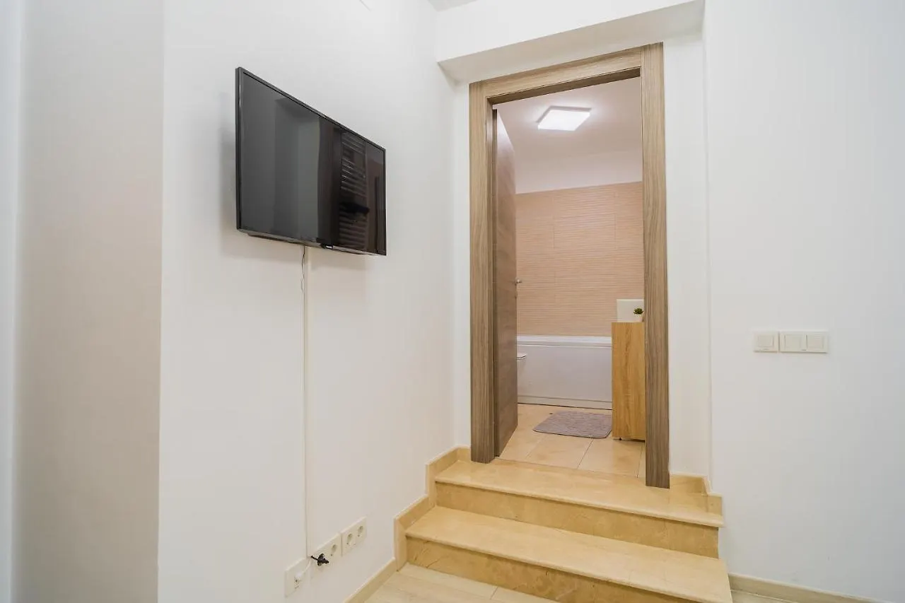 Queen Elizabeth - Ultracentral - Free Parking & Ac Bucharest 0*,  Romania